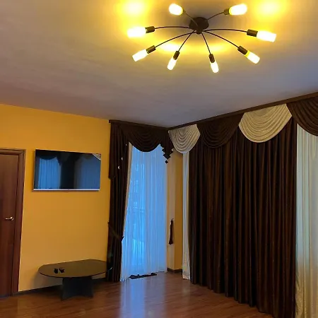 Апартаменти Cat Garden Elegant *