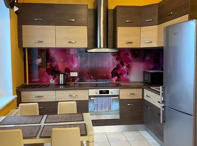 Cat Garden Elegant 리가